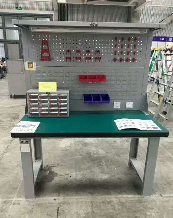 鉗工裝配工作臺(tái)