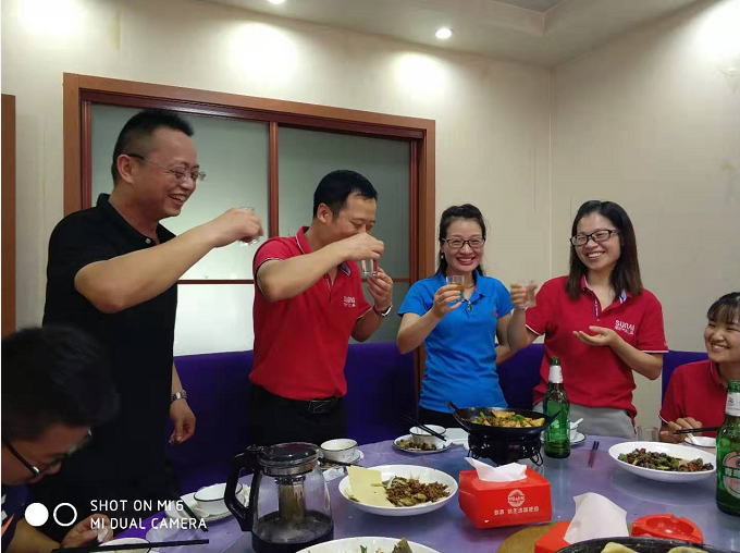 中秋佳節(jié)，共度美好時(shí)光