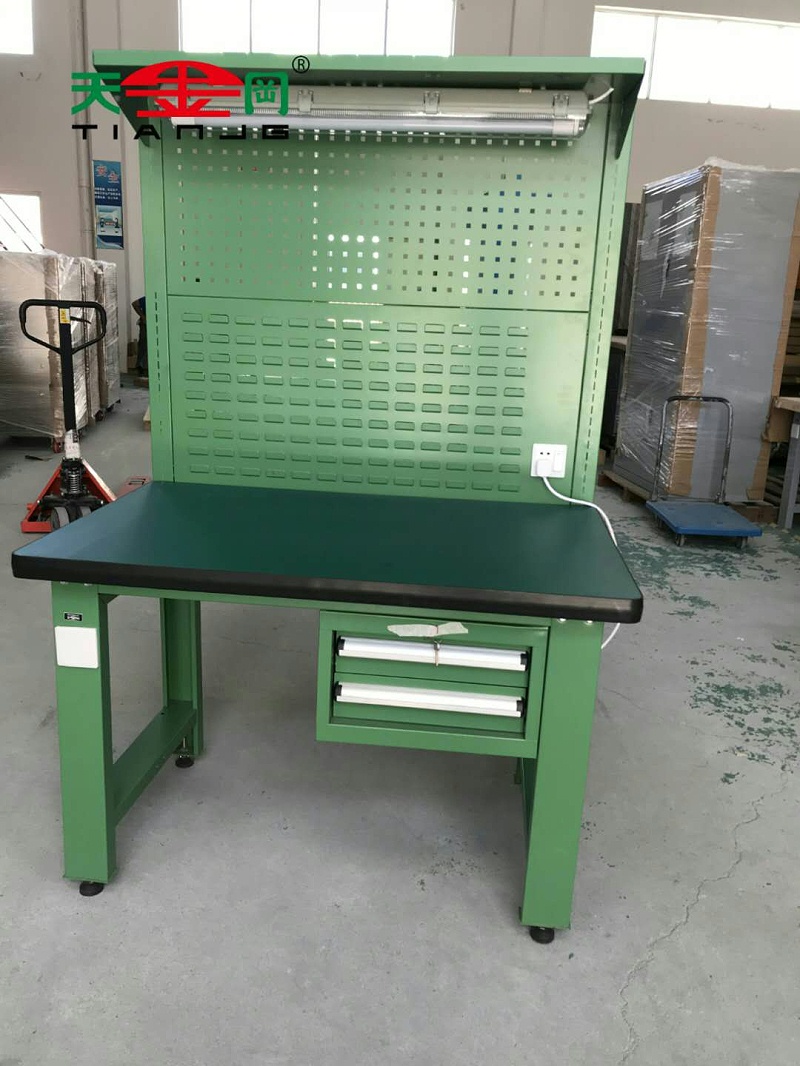 多功能焊工工作臺(tái)圖片